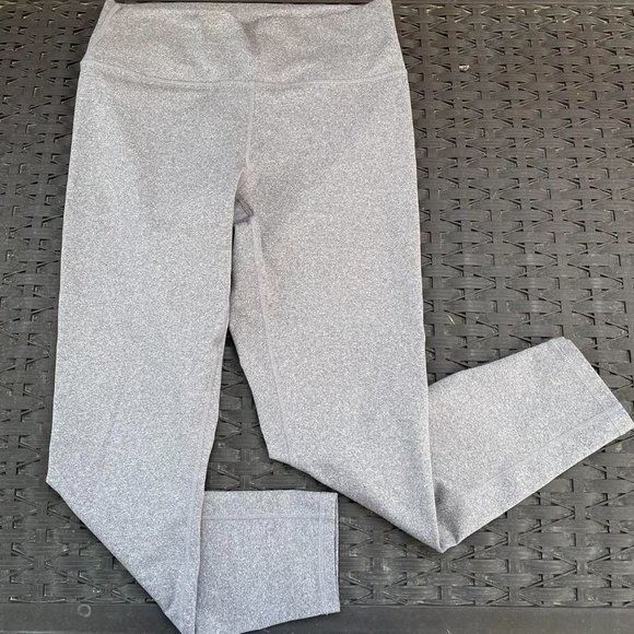 Fabletics Gray High-Waisted Heathered Capri Leggings - Picture 2 of 7